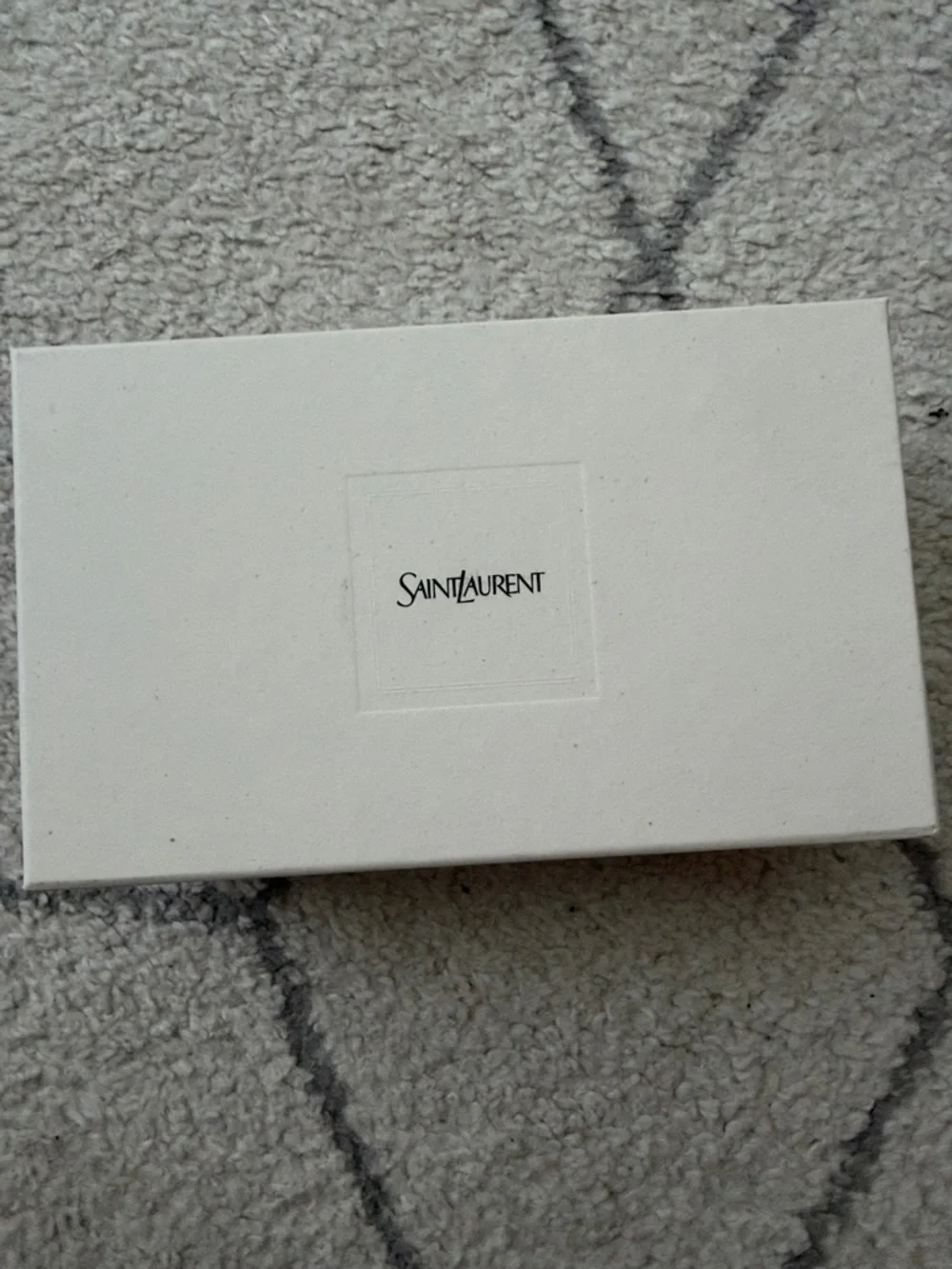 Saint Laurent oval Black sunglasses with original box and leather case - Picture 3 of 5